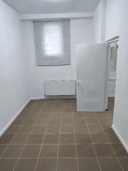 Spațiu comercial, de 90 mp, în Port