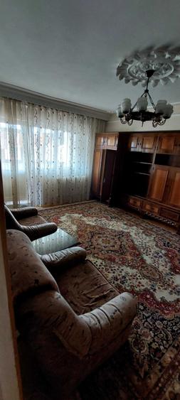 Apartament cu 4 camere decomandat în Păcurari