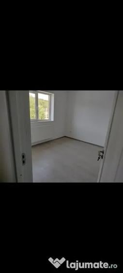 Casă cu 3 camere în Vișani