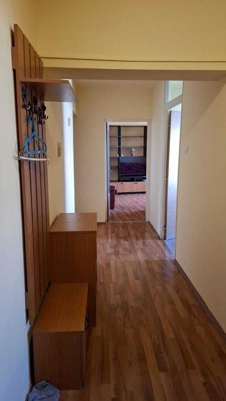 Apartament cu 3 camere decomandat, mobilat în Dristor