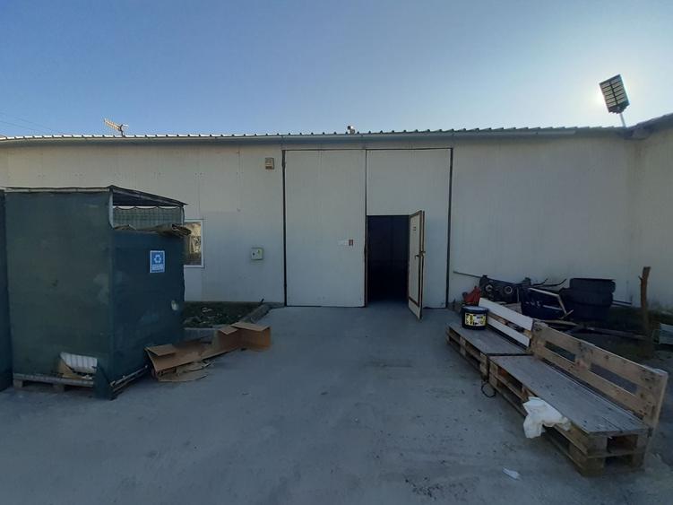 Spațiu industrial, de 725 mp, în Exterior Est