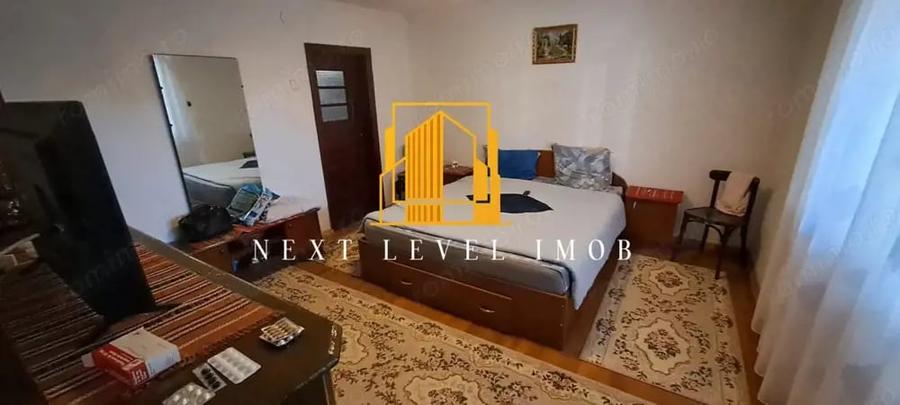 Casă cu 3 camere cu Teren 1500 Mp în Văcarea