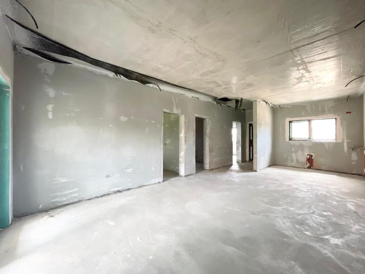 Duplex cu 3 camere cu Canalizare în Moșnița Nouă