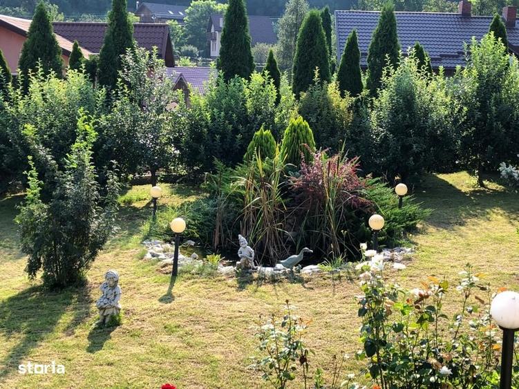 Casă cu 4 camere cu Teren 2200 Mp în Gârleni