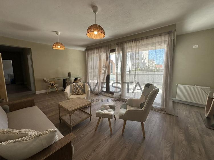 Apartament cu 3 camere semidecomandat, mobilat în Borhanci
