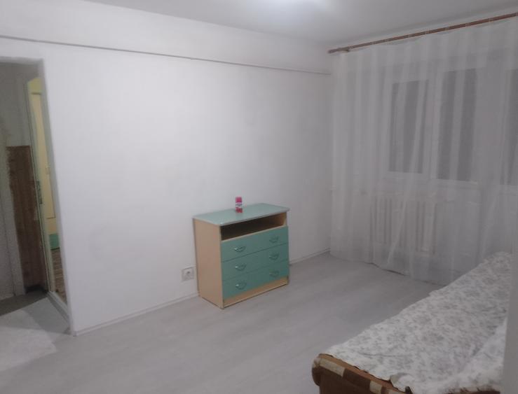 Apartament cu 2 camere semidecomandat în Micro 39