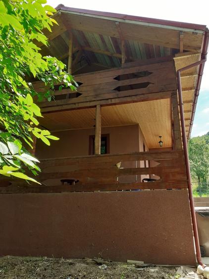 Casă cu 2 camere în Jugur