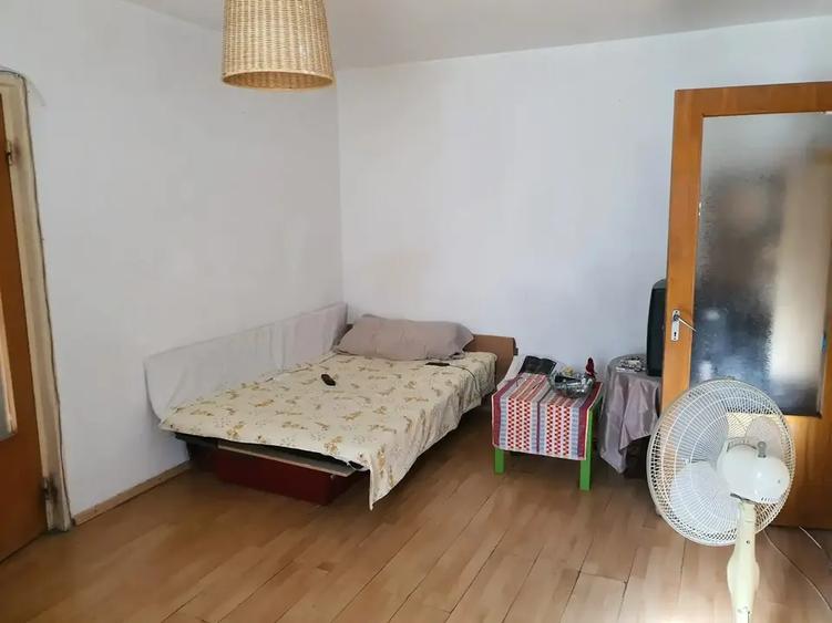 Apartament cu 2 camere semidecomandat, mobilat în Drumul Taberei