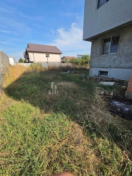 Casă cu 4 camere în Bragadiru
