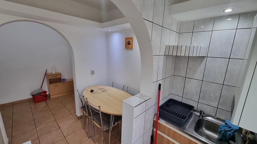 Apartament cu 2 camere decomandat în Exterior Vest