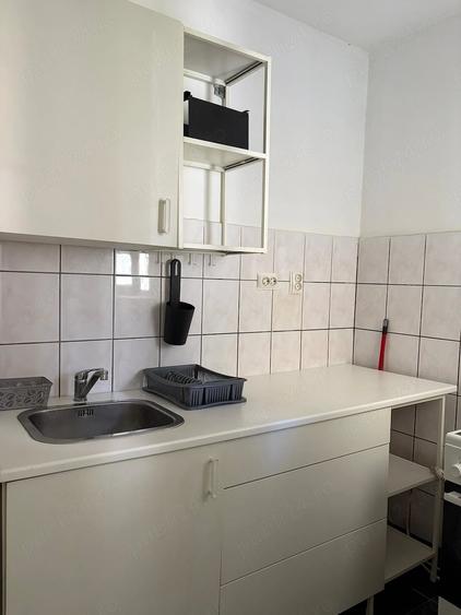 Proprietar inchiriez apartament cu 1 camera decomandat in zona centrala - 4