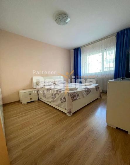 Apartament cu 2 camere decomandat în Tractorul