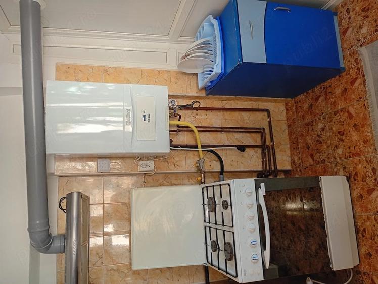 Apartament cu 2 camere decomandat în Broșteni
