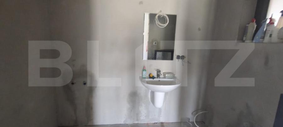 Casă cu 5 camere cu Teren 1000 Mp în Unirea