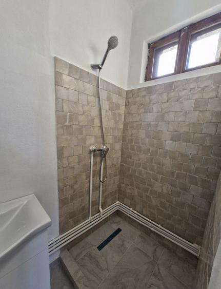 Casă cu 3 camere în Central