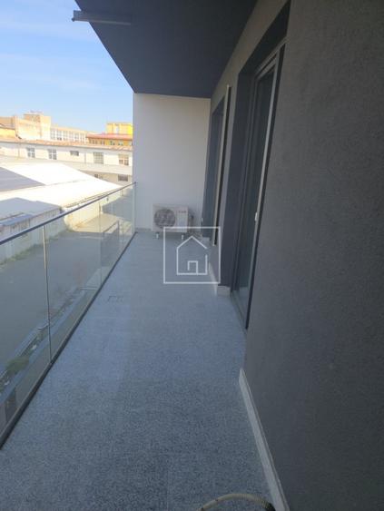 Apartament cu 3 camere decomandat în Ștrand