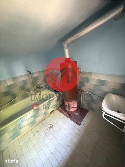 Casă cu 7 camere cu Teren 5000 Mp în Mihail Kogălniceanu