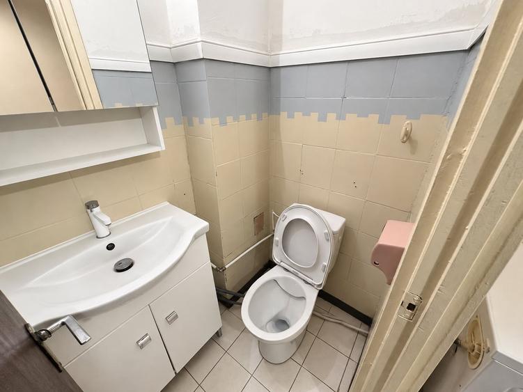 Apartament cu 4 camere decomandat în Obor
