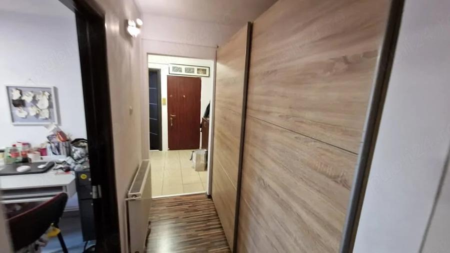 Apartament cu 3 camere decomandat în Spitalul Județean