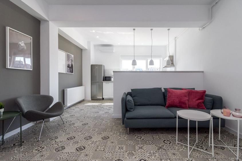 Apartament cu 4 camere, mobilat în Unirii