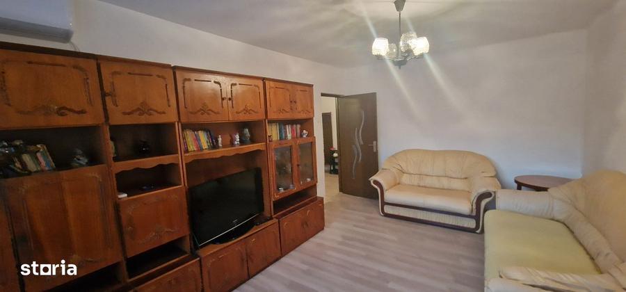 Apartament cu 2 camere decomandat în Viziru 3