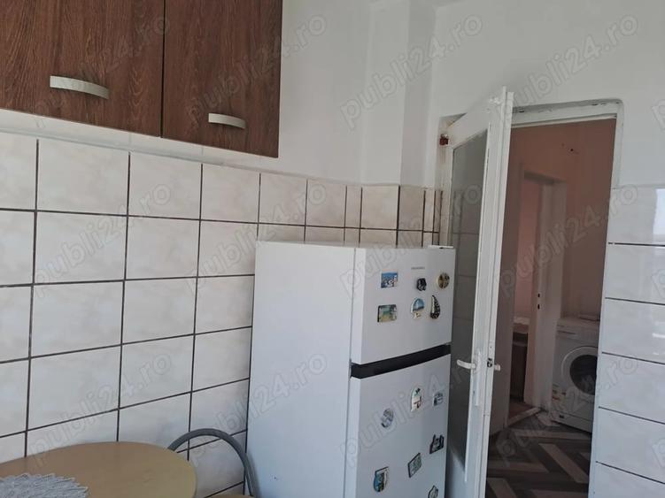Direct Proprietar inchiriez la studenti apartament 3 camere complex - 1