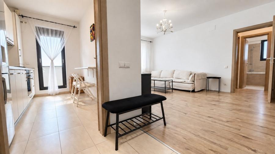 Apartament cu 2 camere semidecomandat, mobilat în DN 1