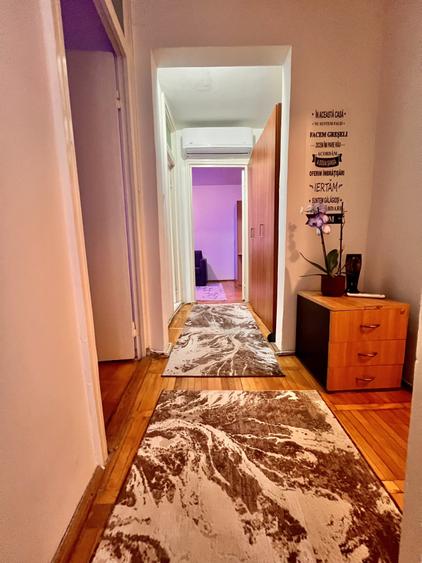 Apartament cu 3 camere decomandat, mobilat în Girocului