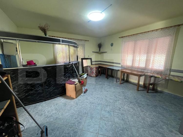 Casă individuală cu 5 camere cu Canalizare în Central