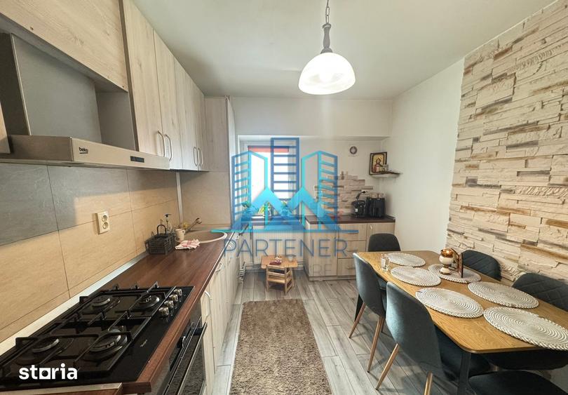 Apartament cu 3 camere decomandat în Cug
