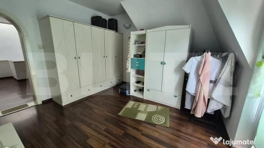 Casă cu 6 camere cu Teren 525 Mp în Cloșca