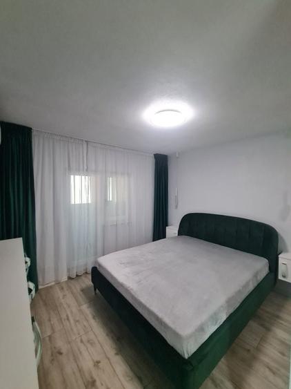 Apartament cu 2 camere decomandat în 1 Mai