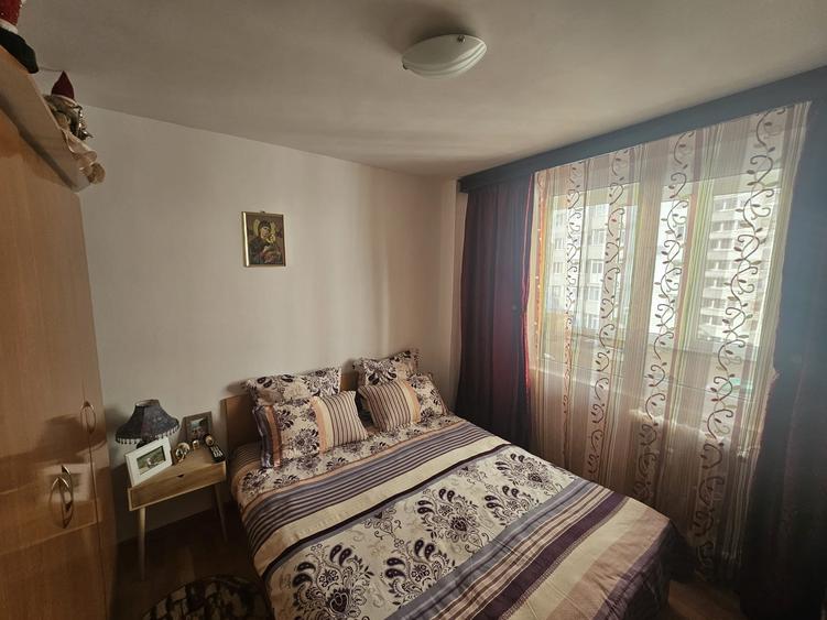 Apartament cu 4 camere decomandat, mobilat în Dristor