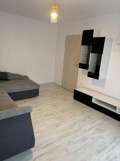 Apartament cu 2 camere decomandat în Buziașului