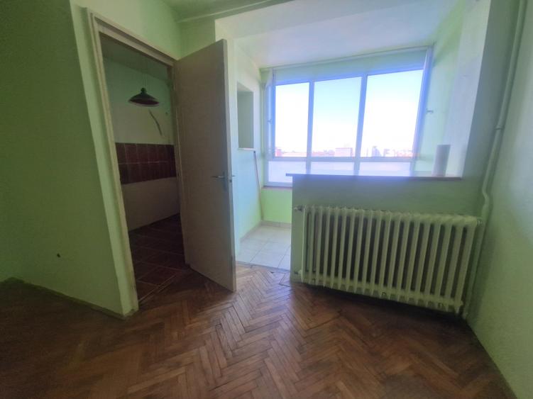 Garsonieră semidecomandată în Take Ionescu