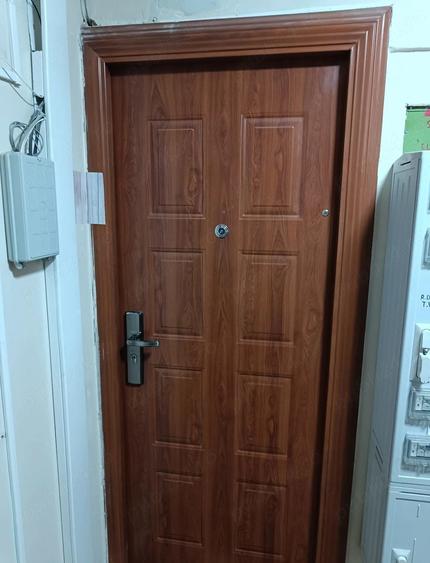 Apartament cu 3 camere circular în Astra