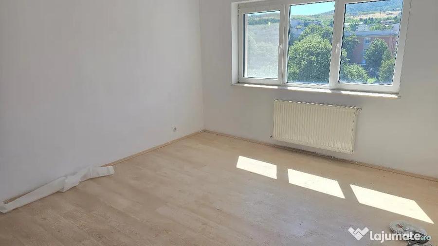 Vand apartament cu 2 camere decomandat Deva, zona Eminescu (Politie) - 11