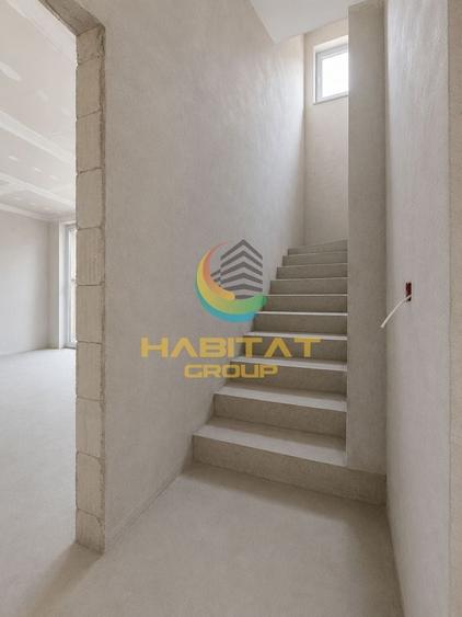 Duplex cu 5 camere cu Canalizare în Central