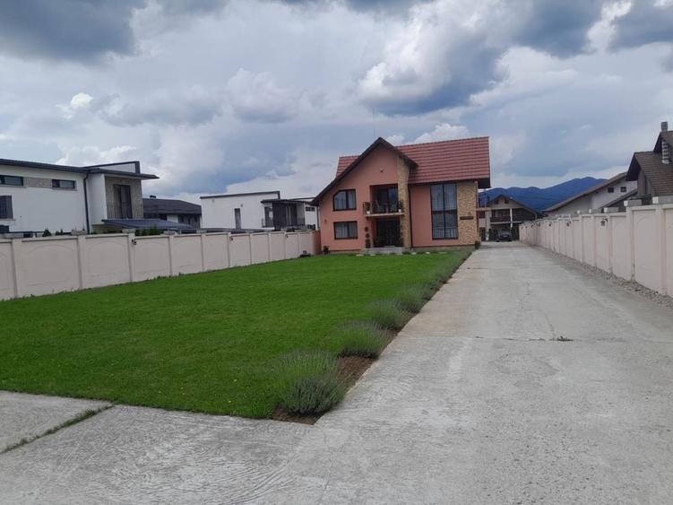 Casă cu 4 camere în Central