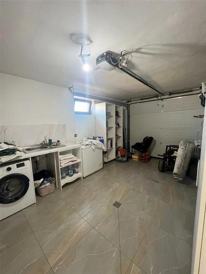 Casă cu 5 camere cu Teren 492 Mp în Cihei
