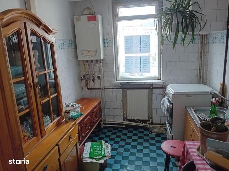 Apartament cu 2 camere decomandat în Precista