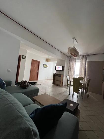 Apartament cu 2 camere decomandat, mobilat în Decebal