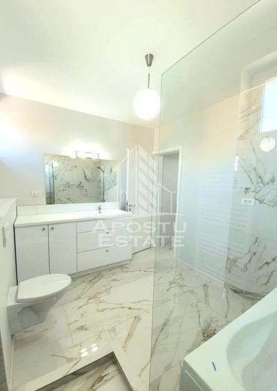 Apartament cu 3 camere semidecomandat în Malul Mureșului
