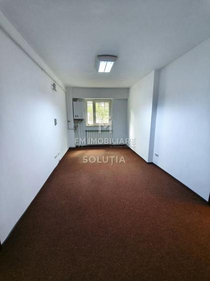 Apartament cu 3 camere decomandat în Republicii