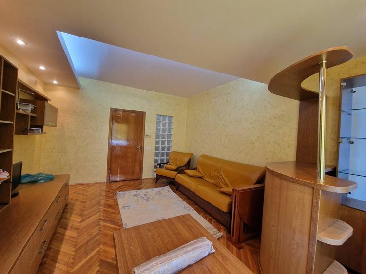 Apartament cu 2 camere decomandat în Ultracentral