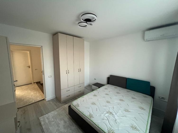 Duplex cu 4 camere cu Canalizare în Domnești