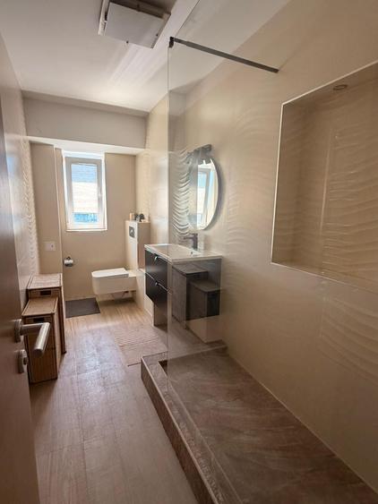 Apartament cu 3 camere decomandat, mobilat în Victoriei