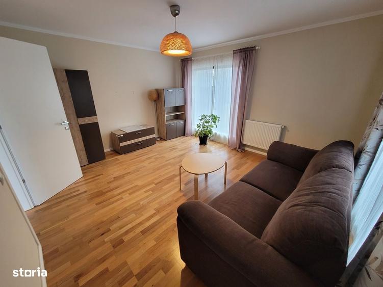 Casă cu 4 camere în Odăile