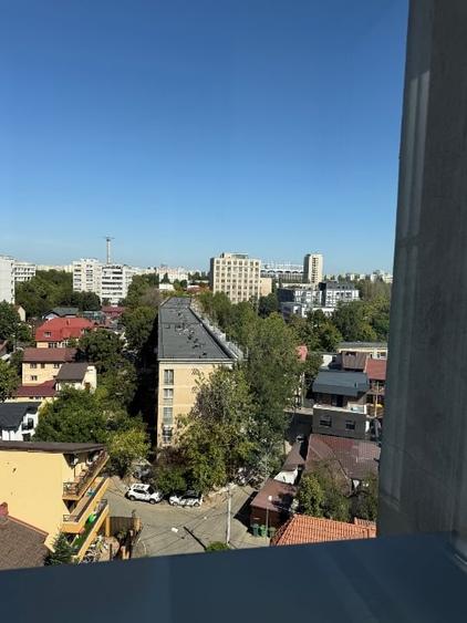 Apartament cu 2 camere semidecomandat, mobilat în Titan