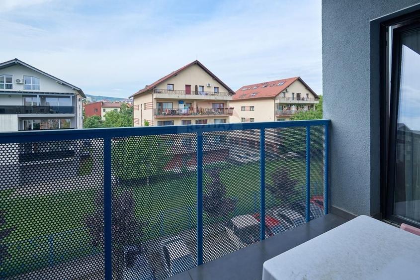 De vânzare apartament cu 3 camere, 2 bai, garaj Andrei Muresanu Sud - 17